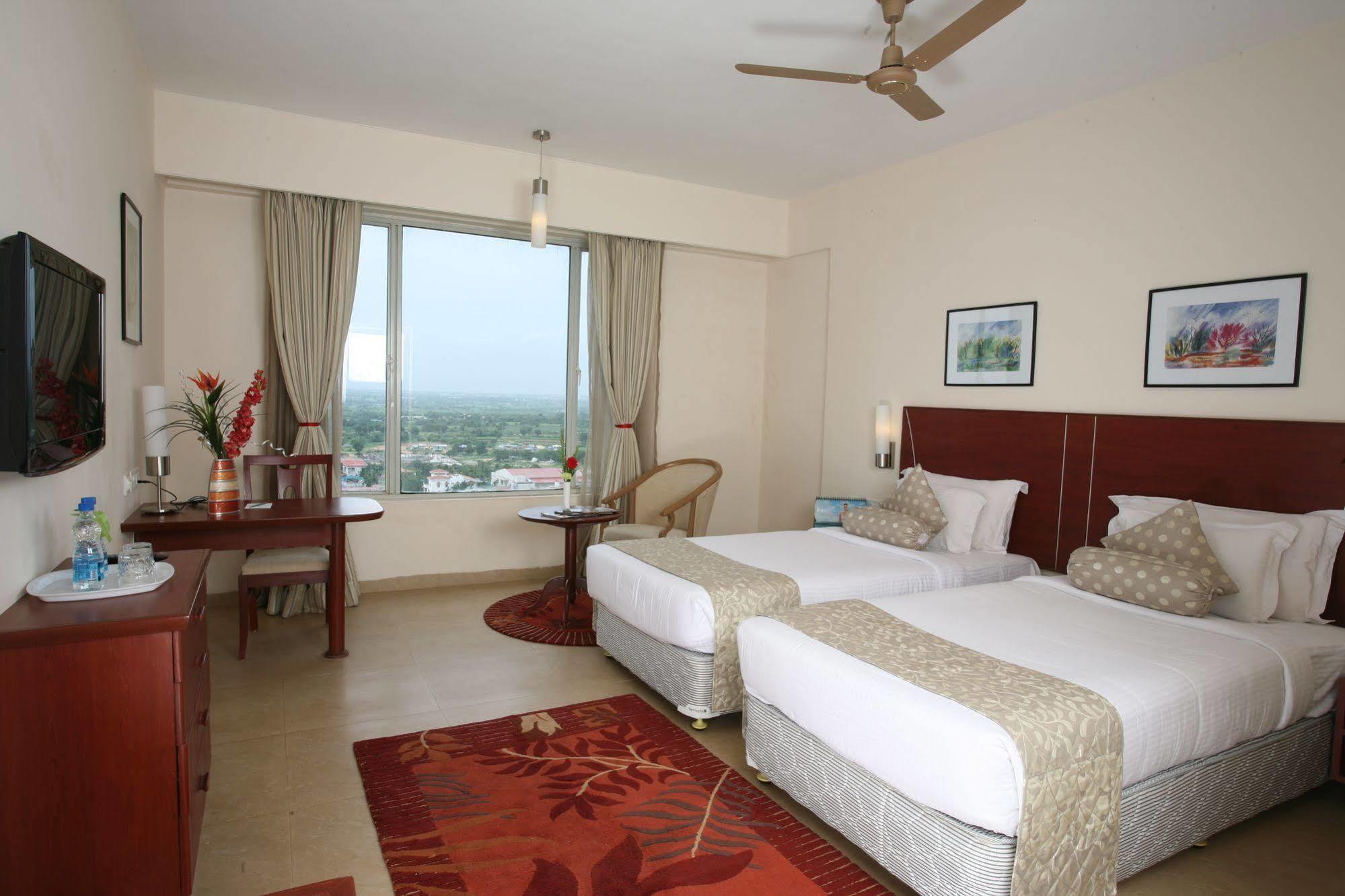 Oh Biz Premier At Leonia Hotel Hyderabad Bagian luar foto